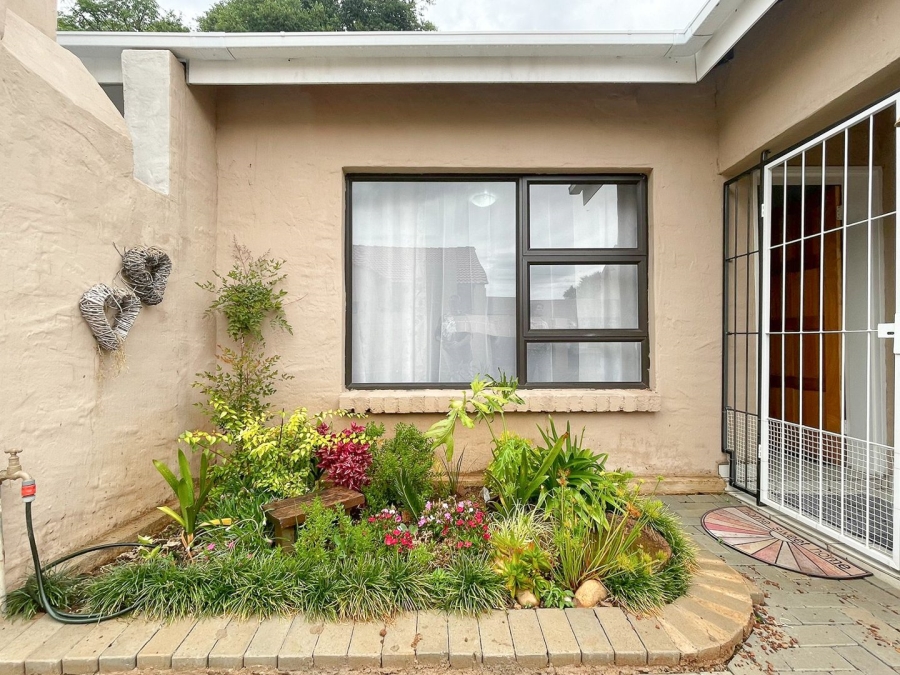 2 Bedroom Property for Sale in Wilkoppies North West